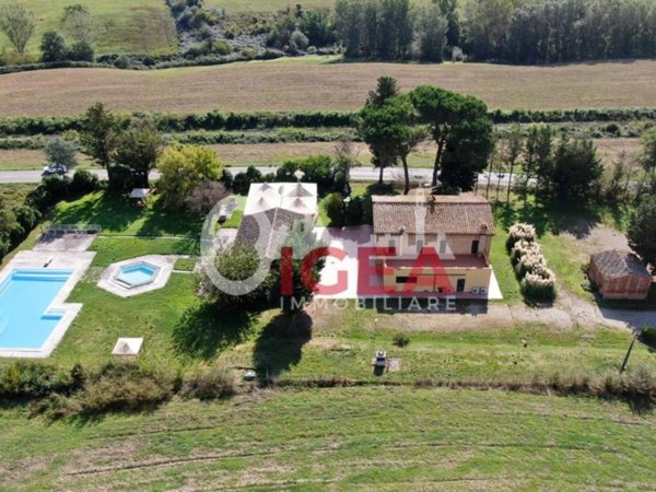 negozio in vendita a Montalcino