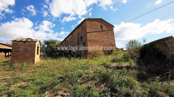 casa indipendente in vendita a Montalcino