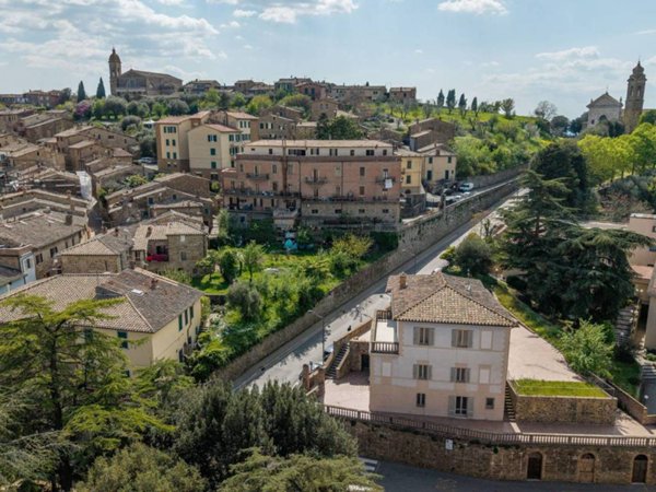 casa indipendente in vendita a Montalcino