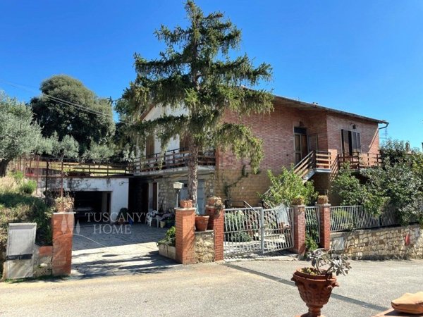 casa indipendente in vendita a Montalcino in zona Montisi