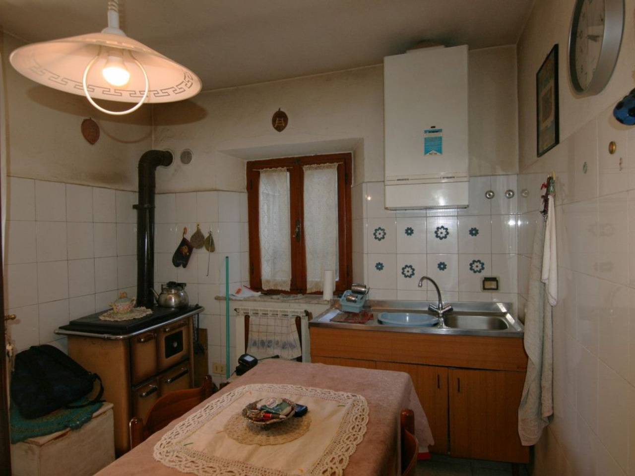 casa indipendente in vendita a Montalcino in zona Montisi
