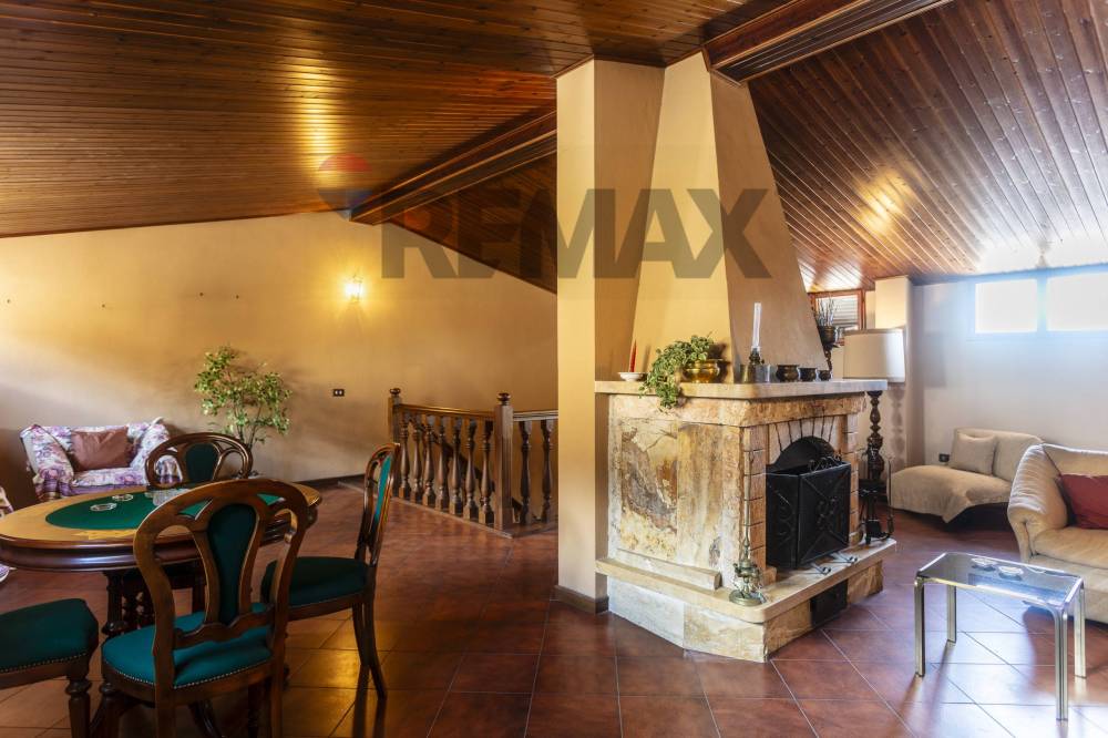 casa indipendente in vendita a Montalcino in zona Torrenieri