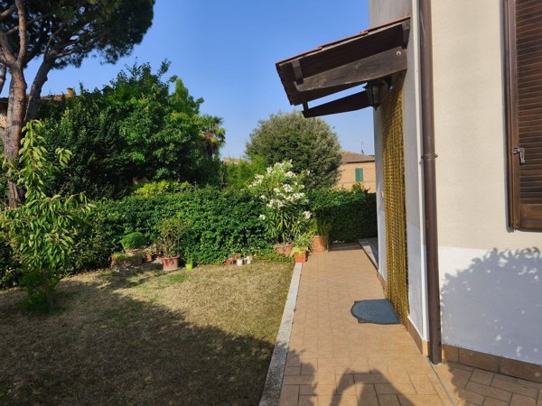 appartamento in vendita a Montalcino in zona Torrenieri