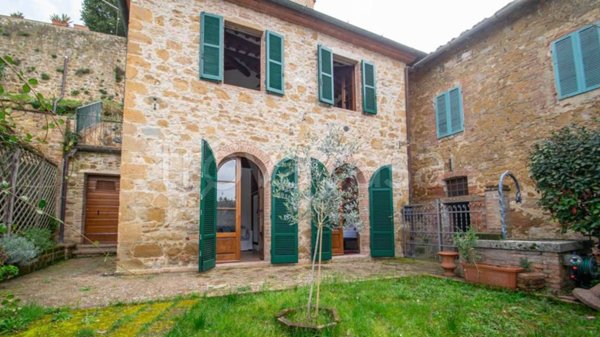 casa indipendente in vendita a Montalcino in zona Montisi