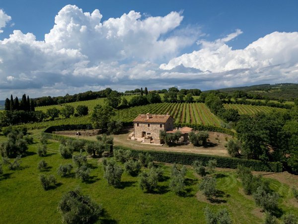 casale in vendita a Montalcino in zona Sant'Angelo in Colle