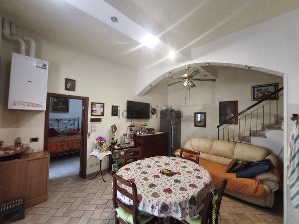 appartamento in vendita a Montalcino in zona Torrenieri