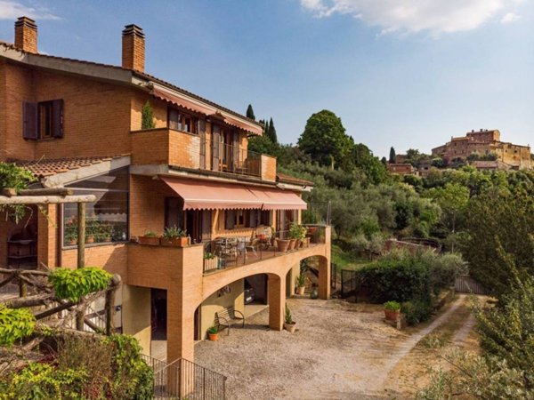 casa indipendente in vendita a Montalcino in zona Montisi