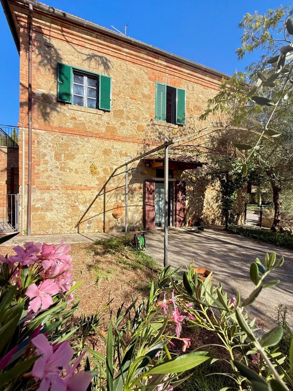 appartamento in vendita a Montalcino in zona San Giovanni d'Asso