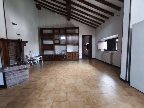 appartamento in vendita a Montalcino in zona Torrenieri