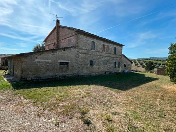 negozio in vendita ad Arcidosso