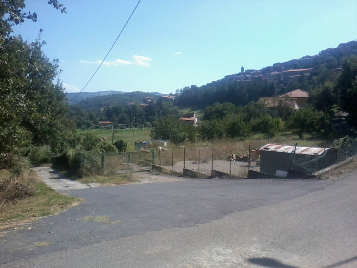 terreno edificabile in vendita ad Arcidosso in zona Montelaterone