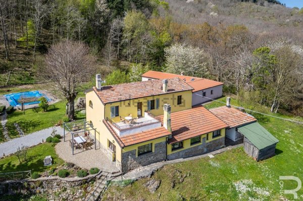 casale in vendita ad Arcidosso