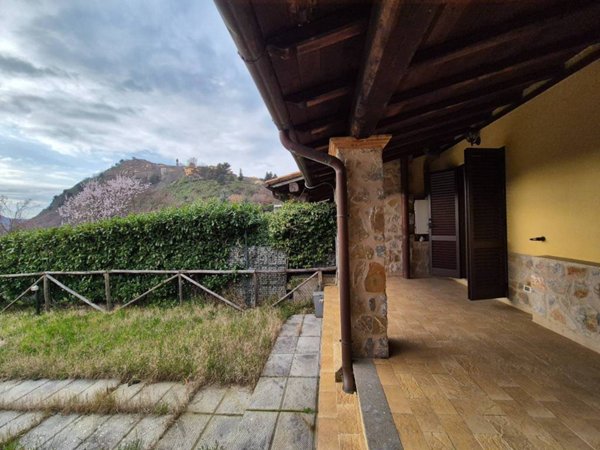 casa indipendente in vendita ad Arcidosso in zona Montelaterone