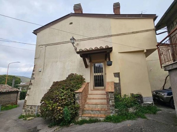 casa indipendente in vendita ad Arcidosso in zona Le Macchie