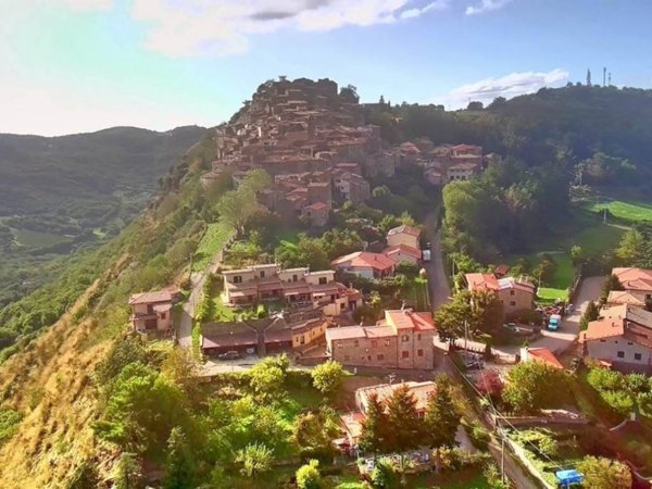 casa indipendente in vendita ad Arcidosso in zona Montelaterone