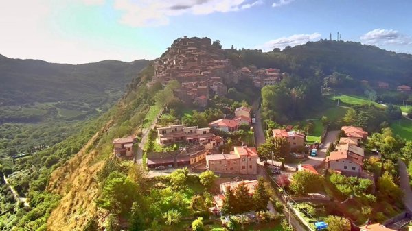 casa indipendente in vendita ad Arcidosso in zona Montelaterone