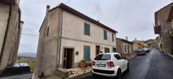casa indipendente in vendita ad Arcidosso in zona Stribugliano