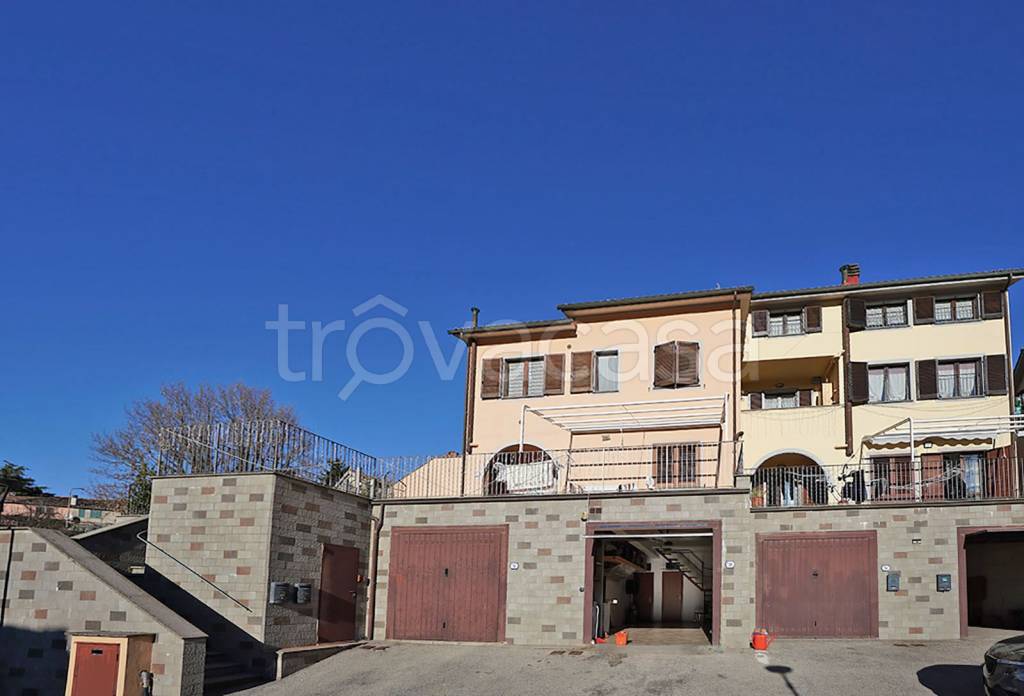 appartamento in vendita ad Arcidosso in zona Bagnoli