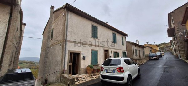 casa indipendente in vendita ad Arcidosso in zona Stribugliano