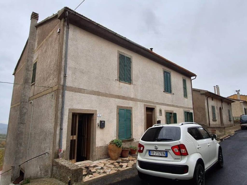 casa indipendente in vendita ad Arcidosso in zona Stribugliano