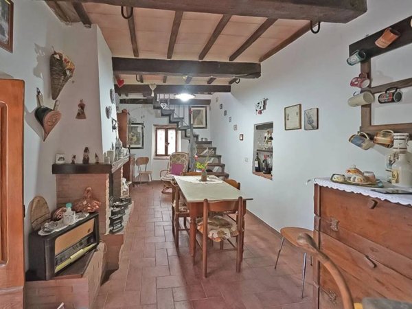 casa indipendente in vendita ad Arcidosso in zona Le Macchie