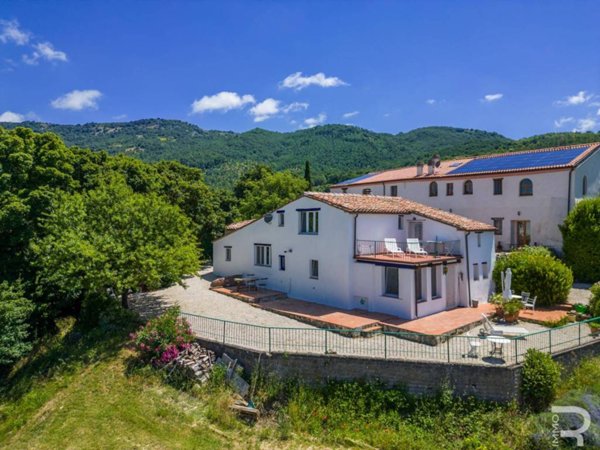 casa indipendente in vendita ad Arcidosso in zona Le Macchie