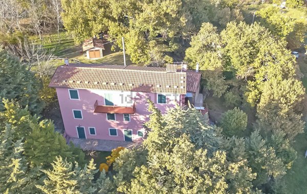 casa indipendente in vendita ad Arcidosso in zona Montelaterone