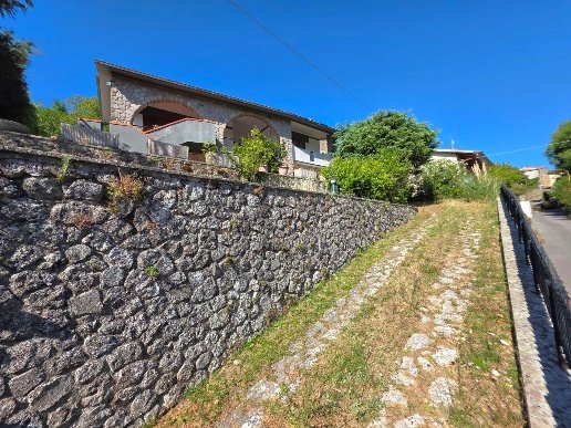 casa indipendente in vendita ad Arcidosso in zona Montelaterone