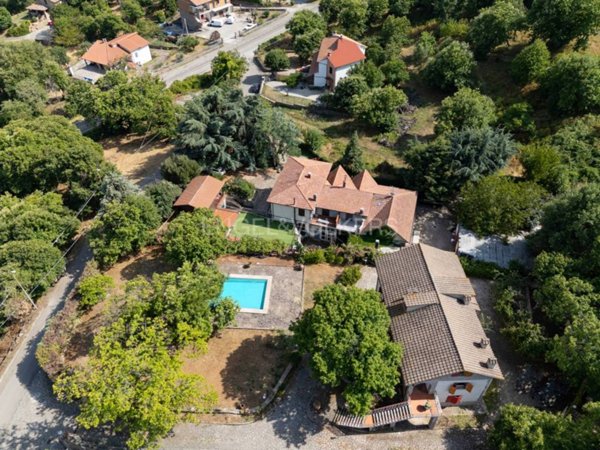 casa indipendente in vendita ad Arcidosso in zona Montelaterone