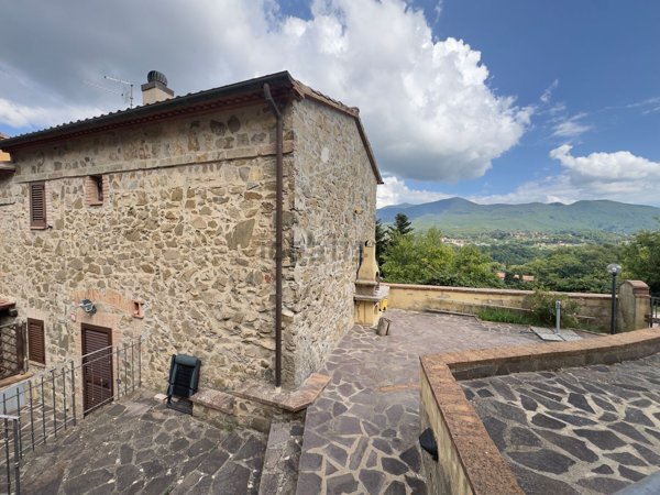 casa indipendente in vendita ad Arcidosso in zona Montelaterone