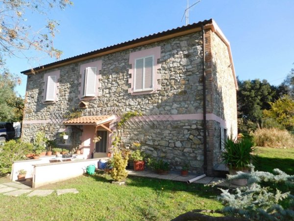 casa indipendente in vendita a Campagnatico