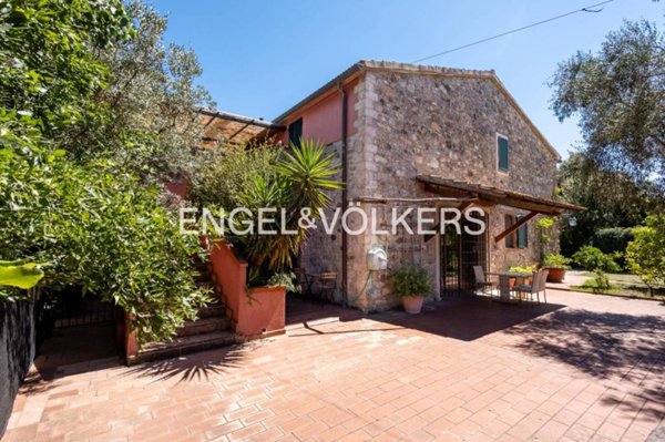 casa indipendente in vendita a Campagnatico in zona Montorsaio