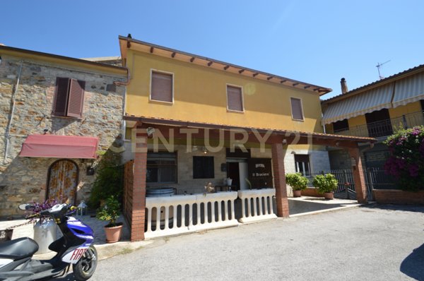 locale commerciale in vendita a Campagnatico