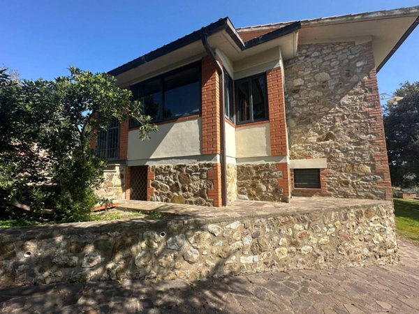 casa indipendente in vendita a Campagnatico