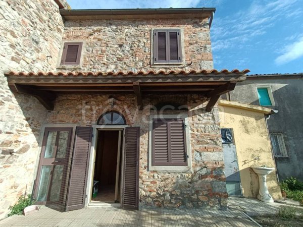casa indipendente in vendita a Campagnatico in zona Montorsaio