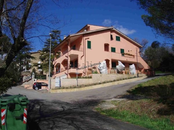 casa indipendente in vendita a Campagnatico