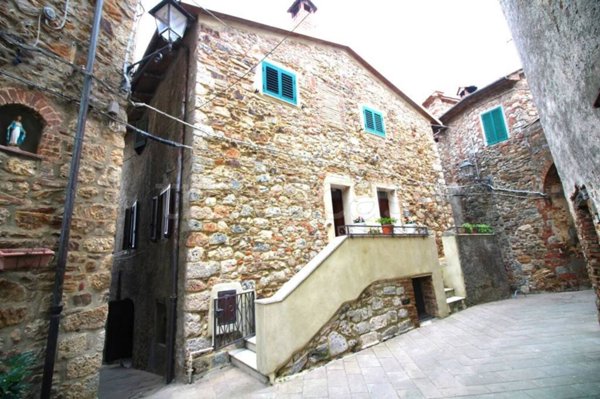 appartamento in vendita a Campagnatico in zona Montorsaio