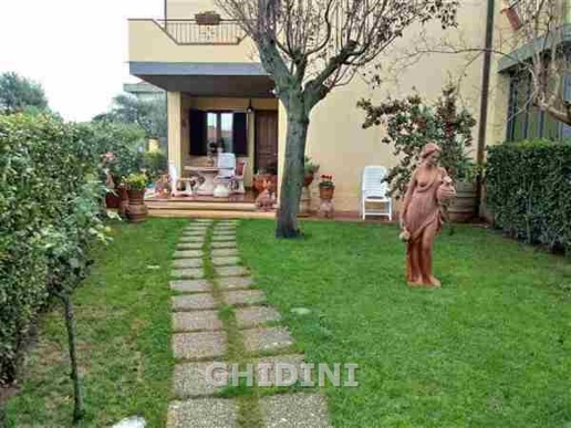 casa indipendente in vendita a Campagnatico in zona Arcille
