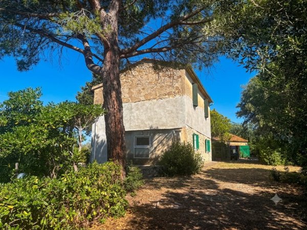 casale in vendita a Campagnatico