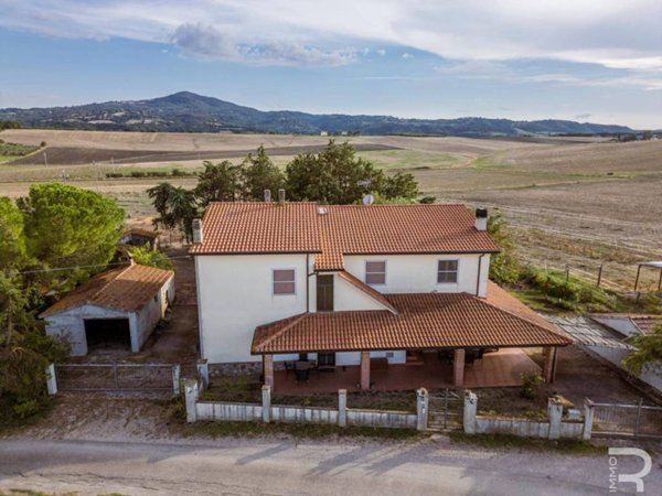 casa indipendente in vendita a Campagnatico