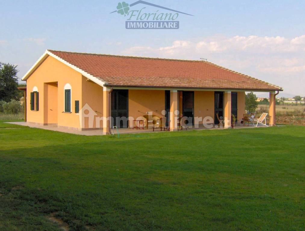 casa indipendente in vendita a Capalbio in zona Pescia Fiorentina