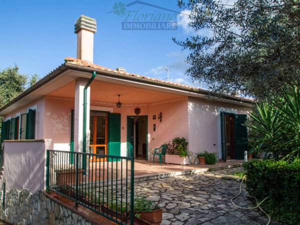 casa indipendente in vendita a Capalbio