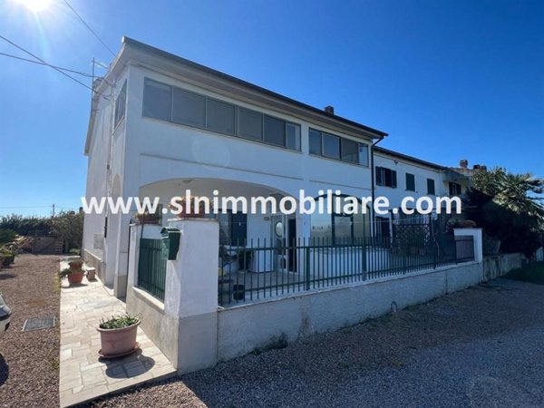 appartamento in vendita a Capalbio in zona Borgo Carige