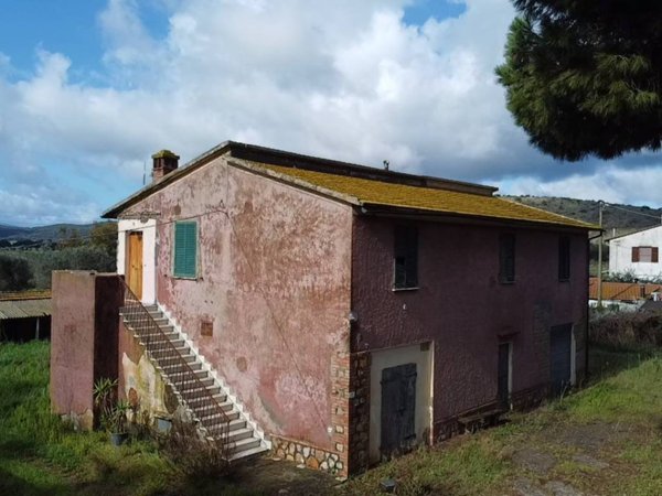 casa indipendente in vendita a Capalbio
