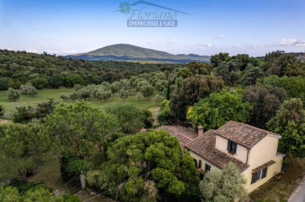 casa indipendente in vendita a Capalbio