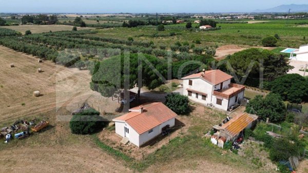 casa indipendente in vendita a Capalbio in zona Borgo Carige