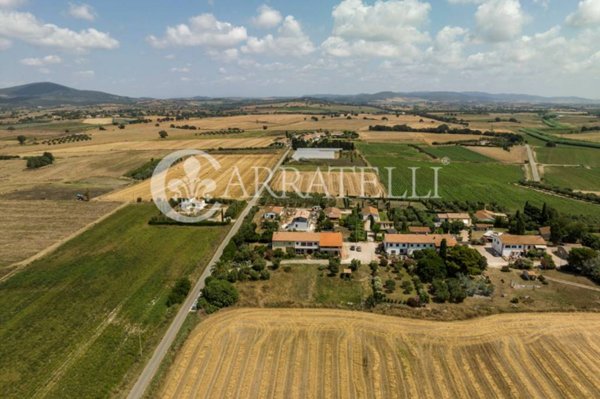casa indipendente in vendita a Capalbio