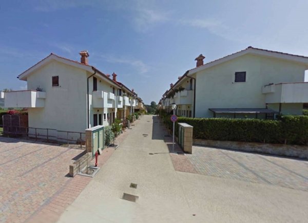 casa indipendente in vendita a Capalbio