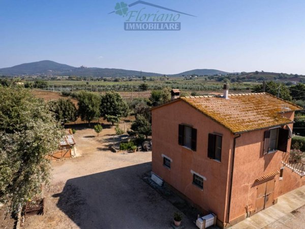 casa indipendente in vendita a Capalbio