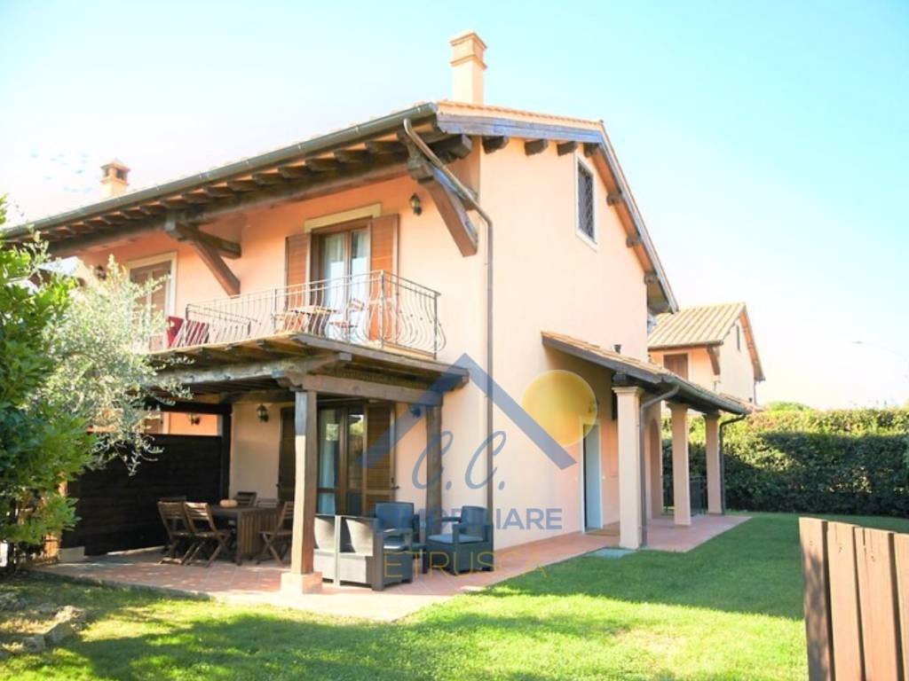 casa indipendente in vendita a Capalbio in zona Borgo Carige